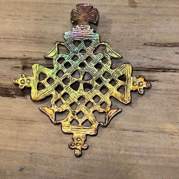 Endless Knott Multi Colored Gold Tones Oriental Brooch - Picture 1 of 10